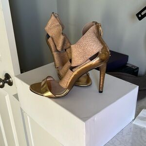 Vince Camuto heely sandals